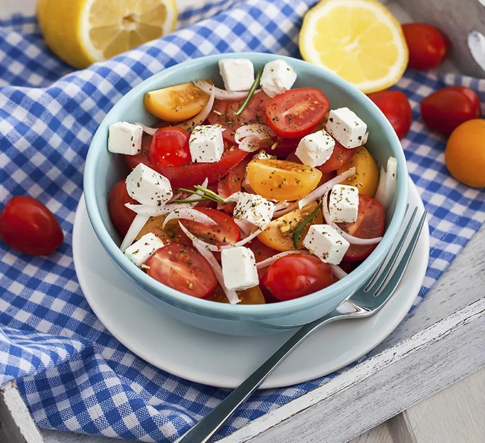 Fresh tomato, onion and feta cheese